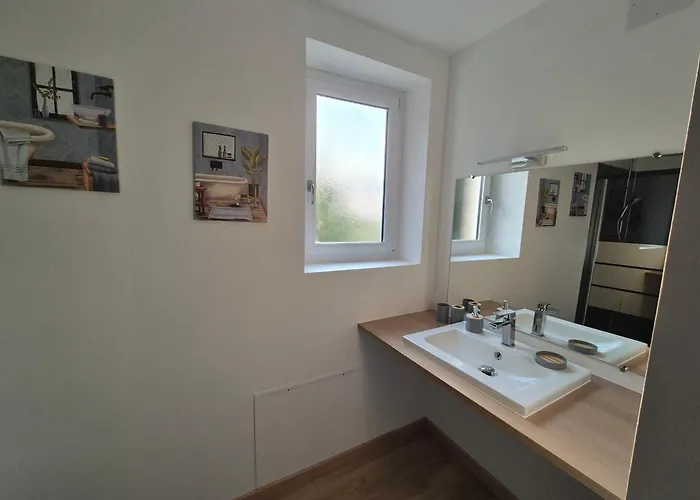 O Pre'vert Le Poiré-sur-Vie