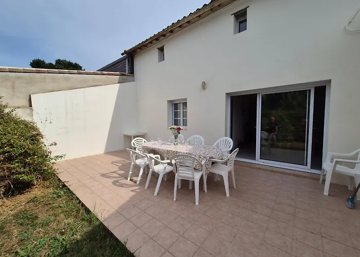 O Pre'vert بيت للعطل Le Poiré-sur-Vie